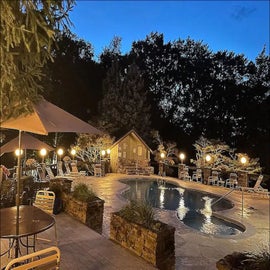 Reed's Retreat's inviting community pool