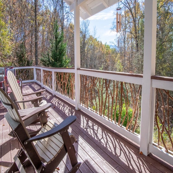 Mountain View Hideaway's relaxing deck with views