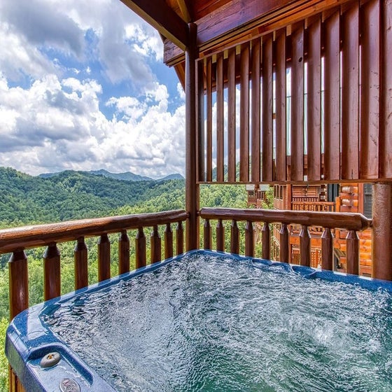 Heavenly View's bubbling hot tub with amazing mountain views