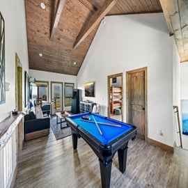 Premier Mountain Views' fun game room