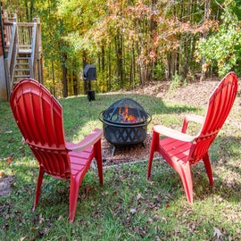 Lasting Memories' crackling firepit