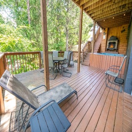 Mountain Retreat's spacious deck