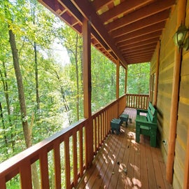 Smoky Mountain Gem's relaxing deck