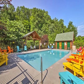 Smoky Mountain Jewel's inviting community pool