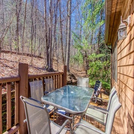 A Sweet Retreat's outdoor dining and seating area