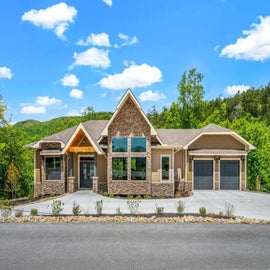 Skip's Mountain Retreat's great curb appeal