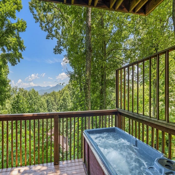 Mountain View Chalet's bubbling hot tub with views