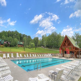 Big Bear Lodge's seasonal community pool