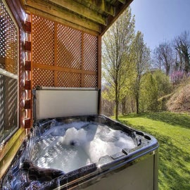 Modern Rustic's bubbling hot tub