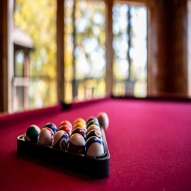 Rocky Top Lodge's pool table