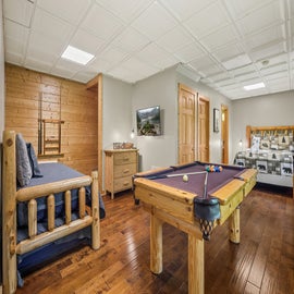 Whiskey Mountain's pool table