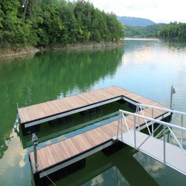 Hilltop Resort's lake access