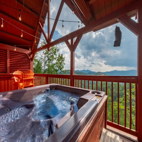 1 Amazing View's bubbling hot tub