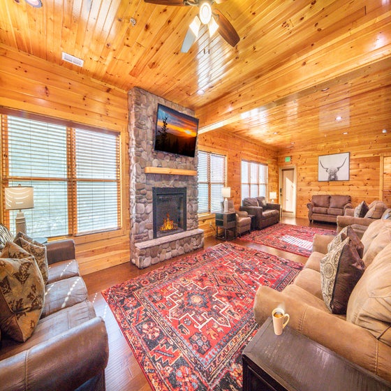 Legacy Lodge's cozy living area