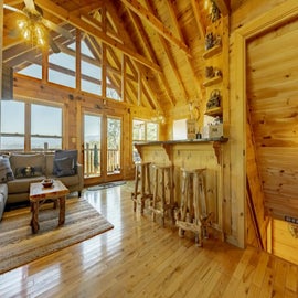 Bear View Cabin's cozy living area