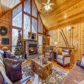 Twin Mountain's cozy living area