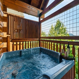 Lovers Paradise's bubbling hot tub