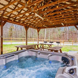 A Family Tradition's hot tub and pavilion