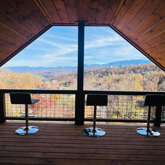 Chipmunks and Bears' cozy decks with views