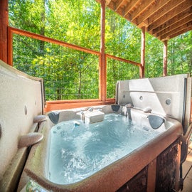 Hickory Hollow Hideaway's bubbling hot tub