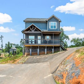 Bear Monkey Lodge's exterior