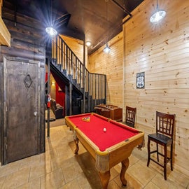 Chalet in the Sky's pool table