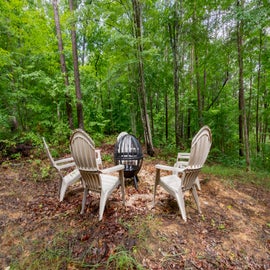 Crackling firepit at Trail's End