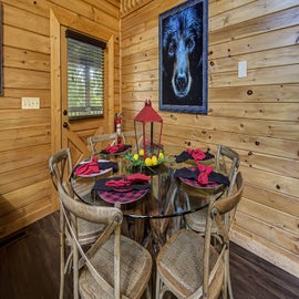 Bear Mountain Hideaway's inviting dining table