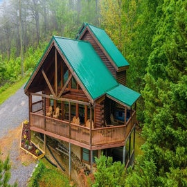 Misty Mountain Treehouse's exterior