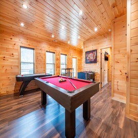 Bear Cub Retreat's downstairs game room