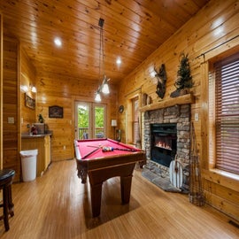 Mountain Sunrise's pool table