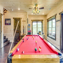 Misty Mountain Stop's pool table