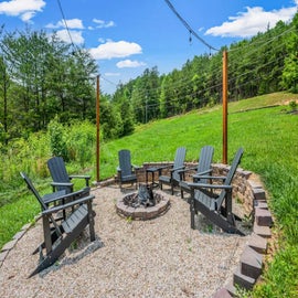 Bearadise Valley's crackling fire pit