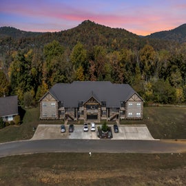 Welcome to Cades Cove Paradise