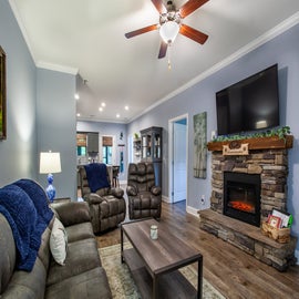 Cades Cove Paradise's cozy living area