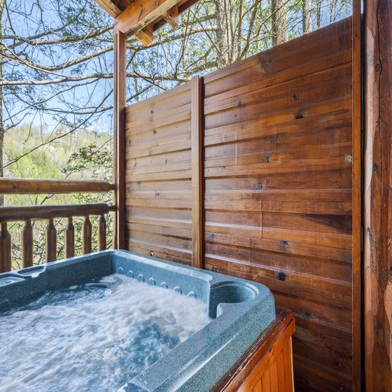 Lazy Dazy's private hot tub