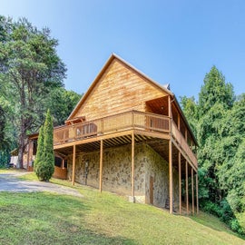 Willow Heights Lodge's exterior