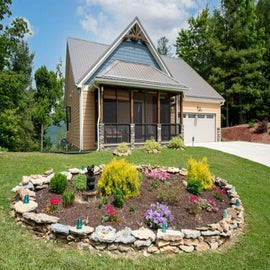 Mountain Charm's exterior