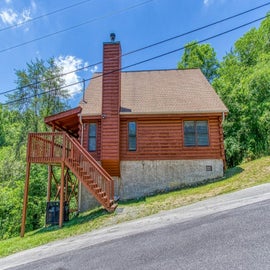 Smoky Mountain Hideout's exterior