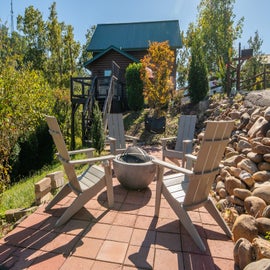 Ridge Rd Mountain View's crackling firepit