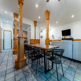 Gatlinburg  Mansion's inviting dining area