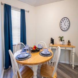 Roaring Fork Road Retreat's inviting dining area