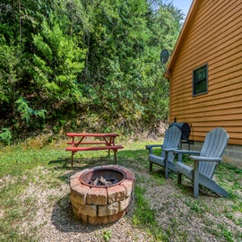 Bear Tracks Lodge's crackling firepit