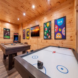 Bear Vista View's fun game room