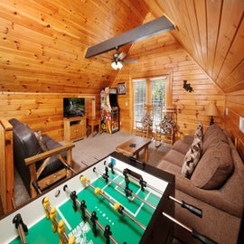 Smoky Mountain Jewel's fun game room