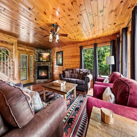 Three Bears Lodge's cozy living area